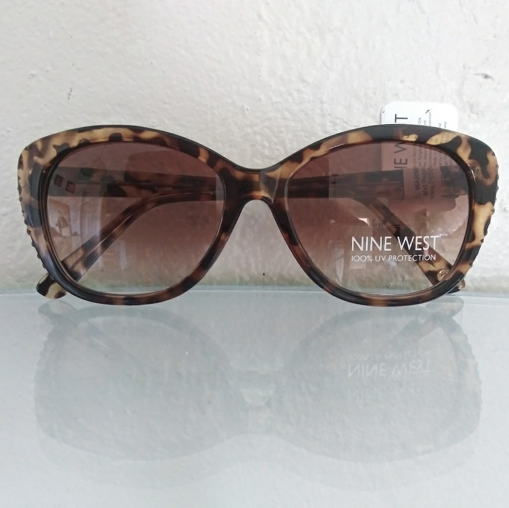 NWT NINE WEST CAT EYE SUNGLASSES WITH RHINESTONES - Picture 2 of 6